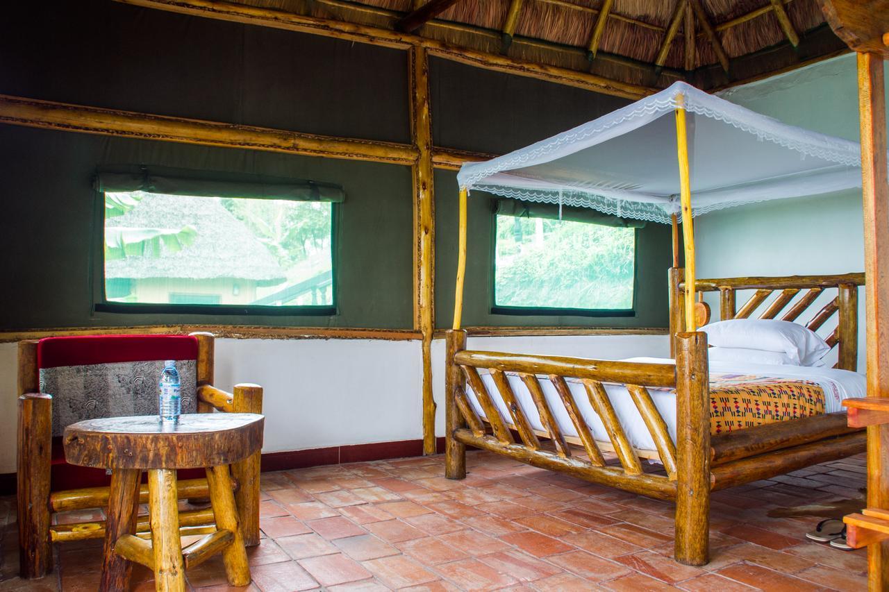Queen Elizabeth Pvt Lodge Kichwamba Extérieur photo
