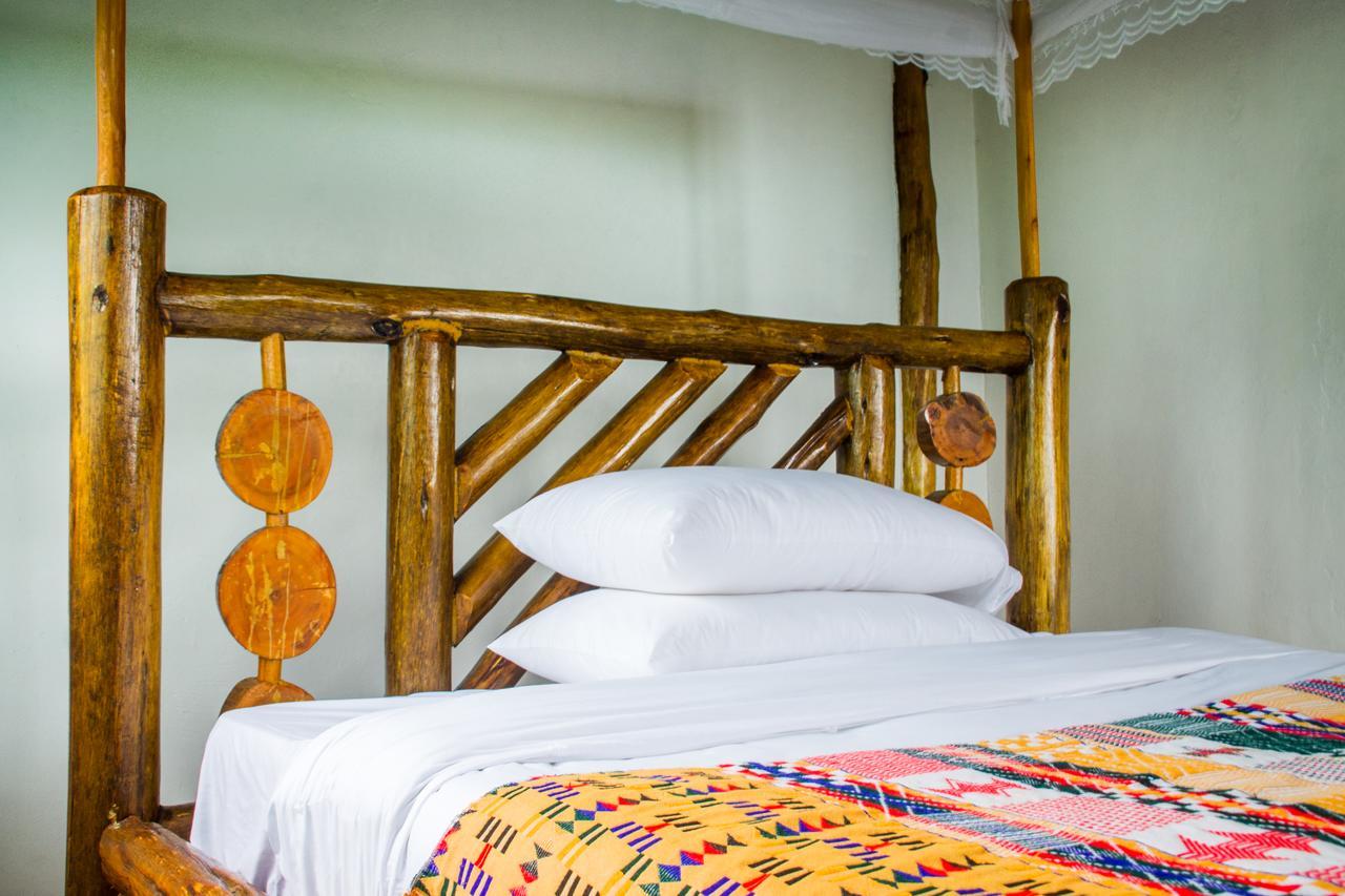 Queen Elizabeth Pvt Lodge Kichwamba Extérieur photo
